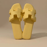Mini sandales diffuseur de parfum voiture jaune