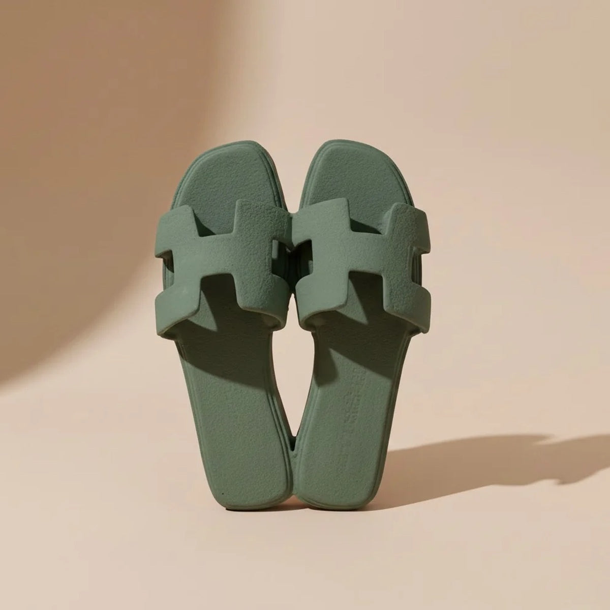 Mini sandales diffuseur de parfum voiture vert kaki
