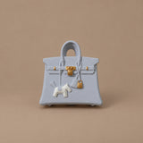 Mini sac diffuseur de parfum voiture gris